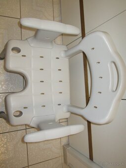 Sprchovacia stolička - 2