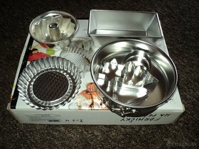 Formičky aj RETRO, čajník, kvetináče, súdok,... - 2