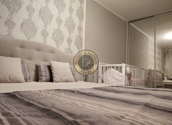 NA PREDAJ, 2-izb. byt v top lokalite - 2