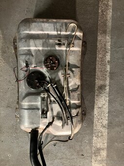 Predám nádrž Suzuki Vitara 1 - 2