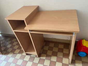 Darujem stolík do detskej izby - 2