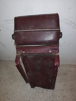 Predám starú retro dobovu hlavovu opierku na škodu - 2