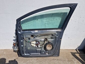 VW Golf 5 V 6 VI Plus pravé predné dvere - 2