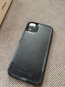 Predám iPhone XR 64 GB BLK veľmi dobrý stav +orig. balenie - 2