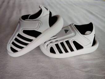 Detské Adidas sandálky 21 - 2