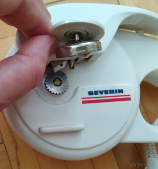 Elektrický otvárač na konzervy zn. Severi - 2