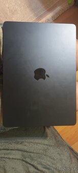 Apple MacBook (M2, 16 GB RAM, 1 TB SSD, 16-jadrova GPU) – TO - 2
