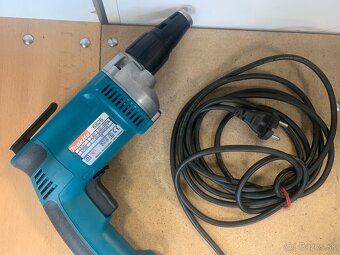 Elektrický skrutkovač na sádrokartón Makita 6826 - 2