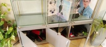 Presklená vitrína - 2