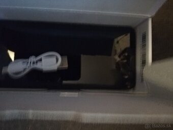 Ahoj predávam čisto noví. Redmi a3 2 ročnov zaruka - 2