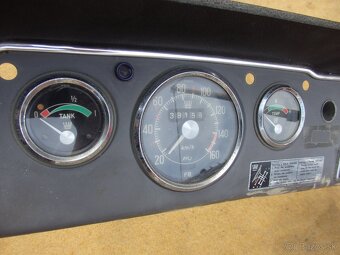 SAAB 96 prístrojová doska - 2