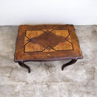 Starožitný odkladací stolík - 2