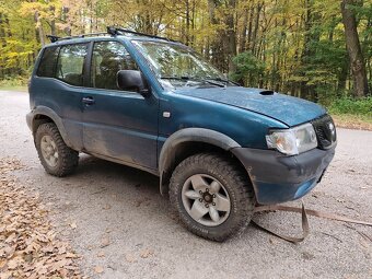 Rozpredám nissan terrano - 2