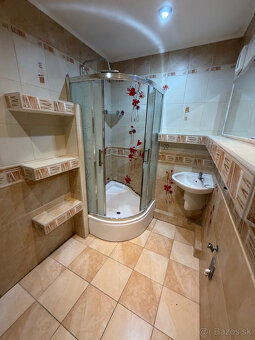 Prenájom 4-izbový byt v Handlovej - 2