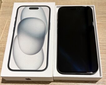 iPhone 15 - 128 GB black - 2