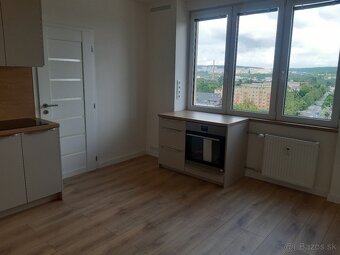 Predám menší 2 izb. byt na Severe - nová rekonštrukcia - 2