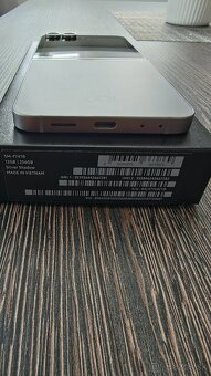 Samsung Galaxy Z Flip 6 256GB Silver shadow - 2