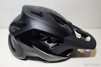 Prilba Fox speedframe pro 2025, velkost M - 2