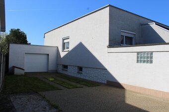 Predám 7-izb. RD, Most pri Bratislave,1133 m², veľká záhrada - 2