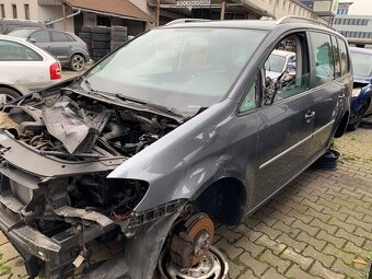 Predam dieli na VW Touran Lift - 2