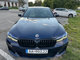 BMW M550i - 2