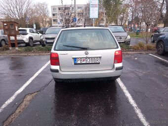 Predám Volkswagen Passat Combi 1.6 benzín - 2