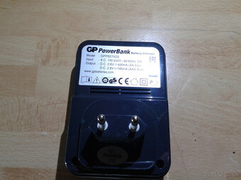 nabijacky pre naradie za 5e kus len ta biela za 10e - 2