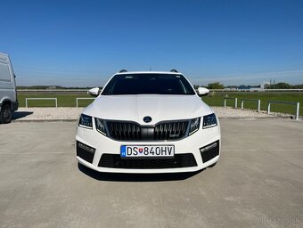 Škoda Octavia Combi 2.0 TDI RS DSG - 2