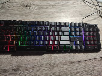 Podsvietena klávesnica - 2