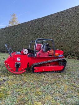 RC pásová kosačka - 2