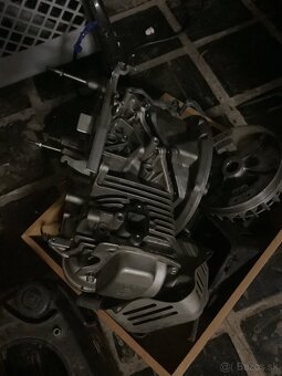 benzinový motor zkosačky na ND - 2