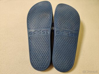 Šľapky Adidas v dobrom stave originálne. - 2