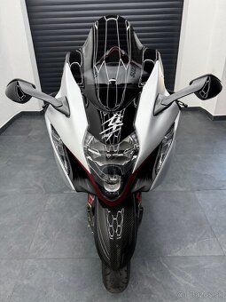 SUZUKI GSXR1300 HAYABUSA - 2