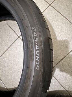 Predam letne pneu 245/40 R19 Hankook Ventus S1 Evo3 runflat - 2
