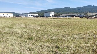 VÝŠNÁ KAMENICA - POZEMOK O VÝMERE 818 m2 - 2