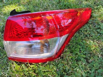 Ford Kuga zadné svetlá - 2
