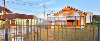 Znížená cena Ponúkame Vám na predaj polyfunkčnú budovu v Ko - 2