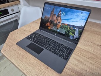 HP 250 G8 /Core i3-1115G4/12GB RAM/FHD/256GB SSD/Bat ok - 2