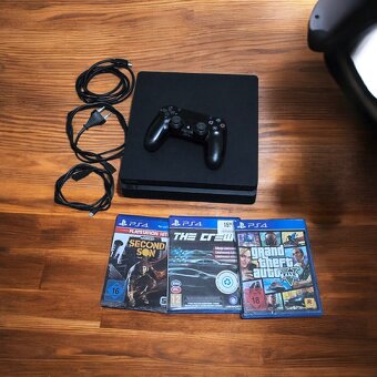 PS4 Slim 1 TB + 3 hry - 2