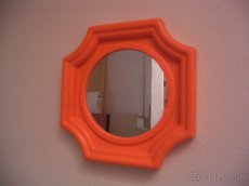 Váha, kandlička, zrkadlo, nádoby, vešiak, nôž,....... - 2