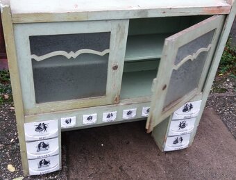 Kredenc porcelanove šufliky - 2