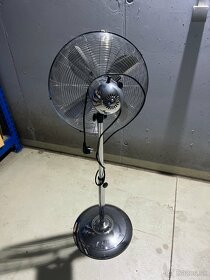 Stojanový chrómový ventilátor - 2