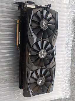 Graficka karta RADEON VEGA 64 8GB - 2