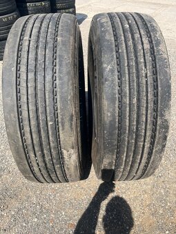 Predám 315/70R22,5 - 2