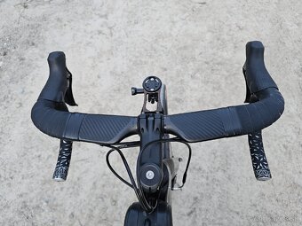 Giant Propel Advanced L karbon - 2