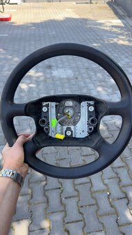 skoda octavia 1 volant - 2