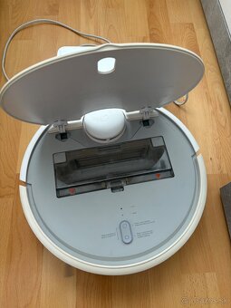 robotický Xiaomi vysávač - 2