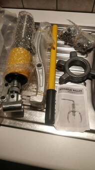 Hydraulický stahovák ložisek 15t tříramenný - 2