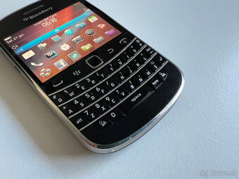 BlackBerry Bold 9900 - 2