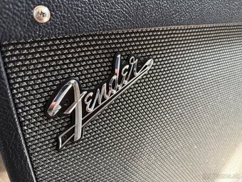 Fender Mustang GTX100 Gitarové kombo - 2